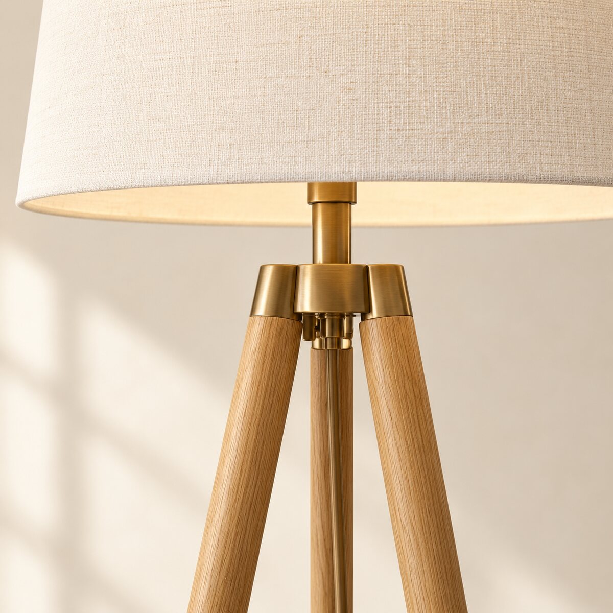 Cedar Oak Floor Lamp